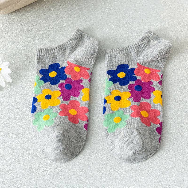 Plus Size Colored Flowers No Show Socks(5 Pairs) - image 9