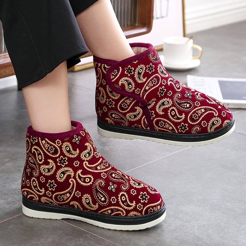 Plus Size Gold Embroidery Slippers - image 3