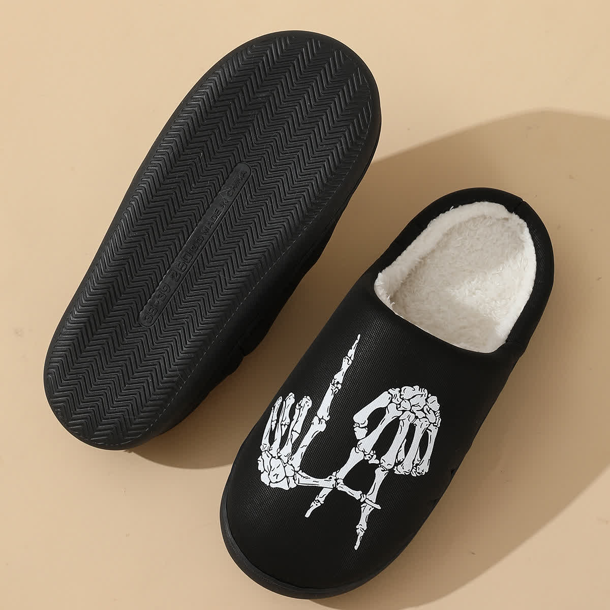 Plus Size Skull Gesture Print Slippers - image 5