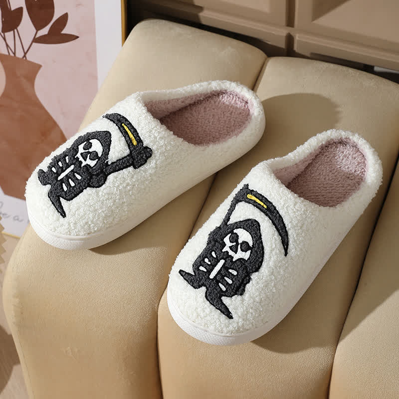 Plus Size Halloween Abstract Skull Print Slippers - image 4