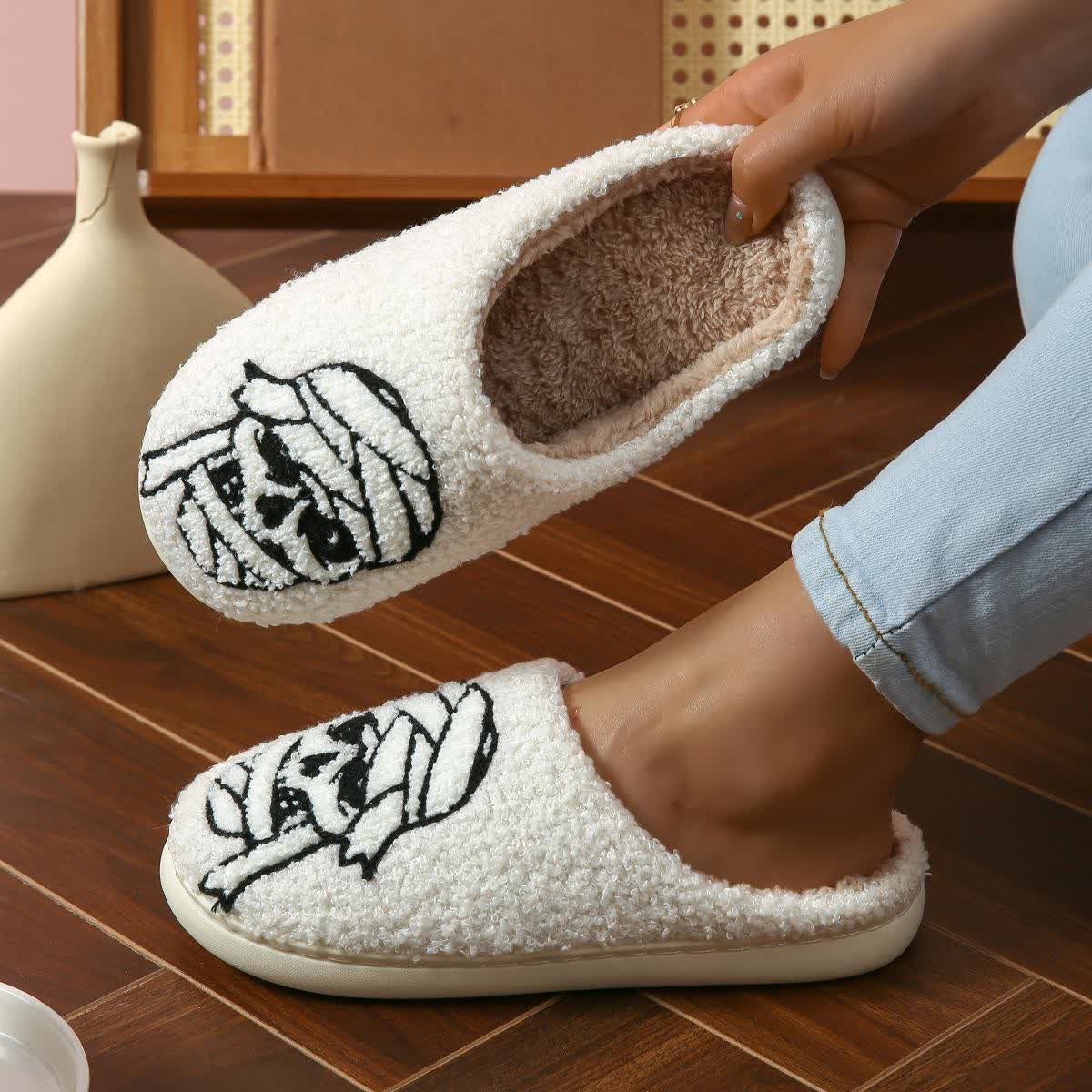 Plus Size Halloween Bandage Skull Print Slippers - image 5