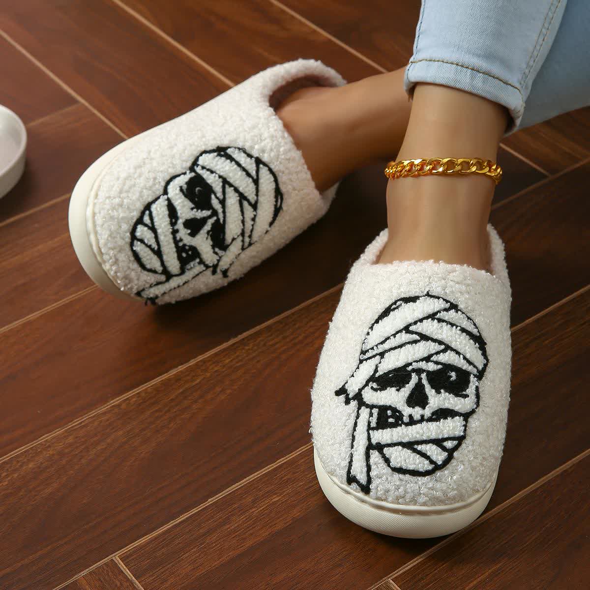 Plus Size Halloween Bandage Skull Print Slippers - image 4