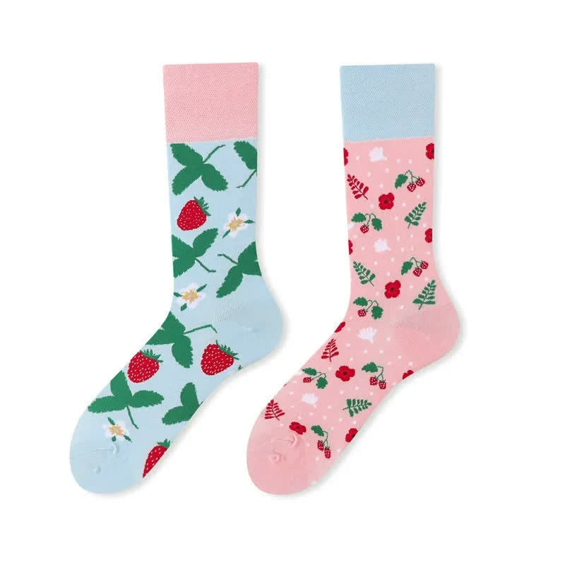 Strawberry Pattern Quarter Socks - image 1