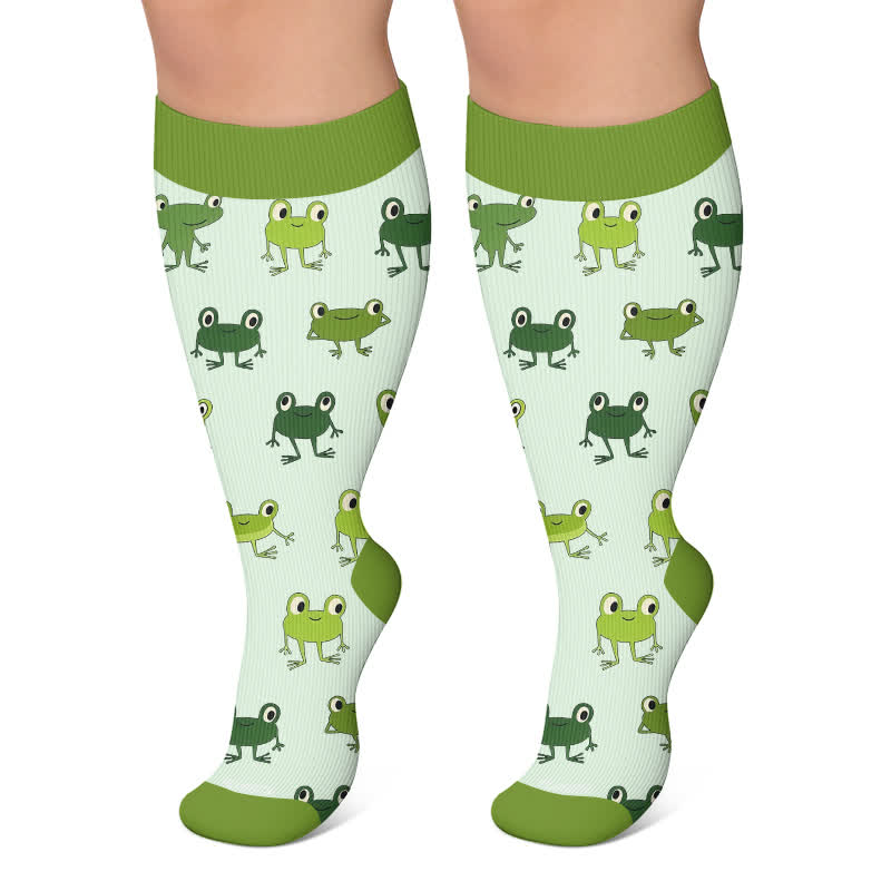 Plus Size Playful Snowmen Frogs Compression Socks - Green - 4XL - image 6