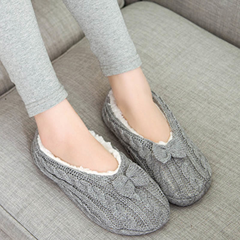 Plus Size Bow Knot Slipper Socks - image 1