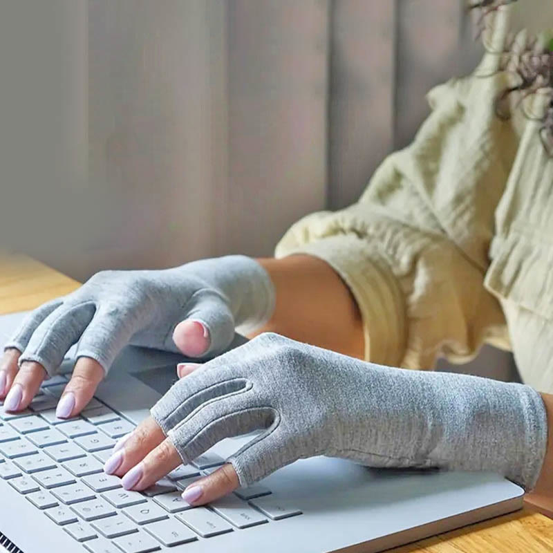 Moisture Wicking Fabric Compression Gloves