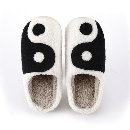 Plus Size Tai Chi Diagram Slippers - image 1