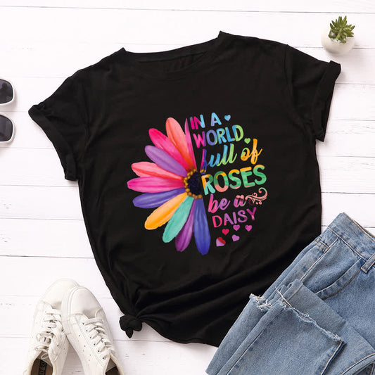 Plus Size Daisy Print Short Sleeve T-Shirt - Black - 5XL - image 1