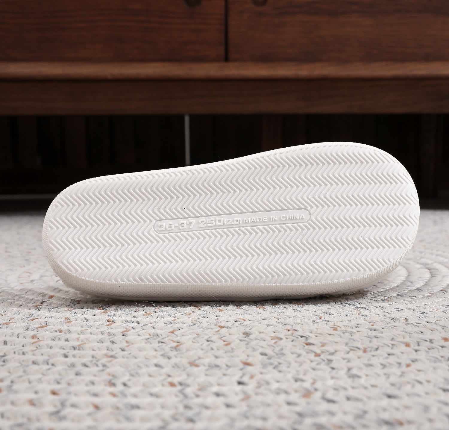 Plus Size Christmas Tree Print Slippers - image 9