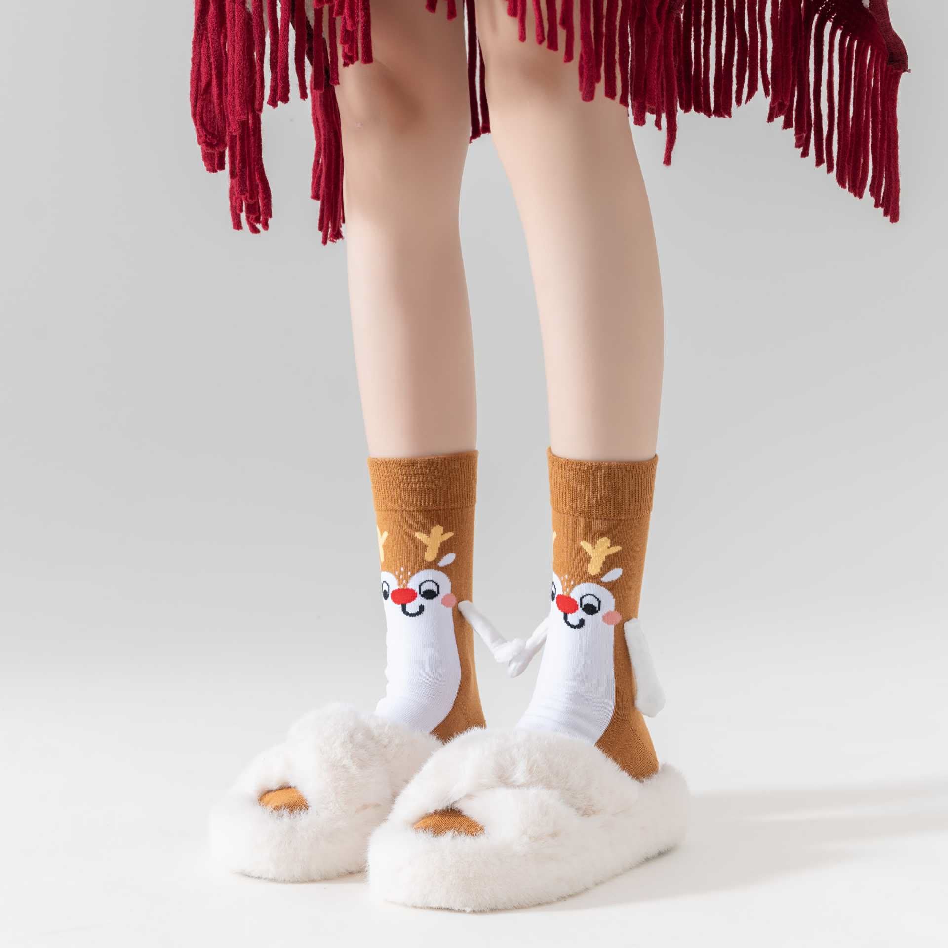 Funny Hand In Hand Quarter Socks(3 Pairs) - image 10