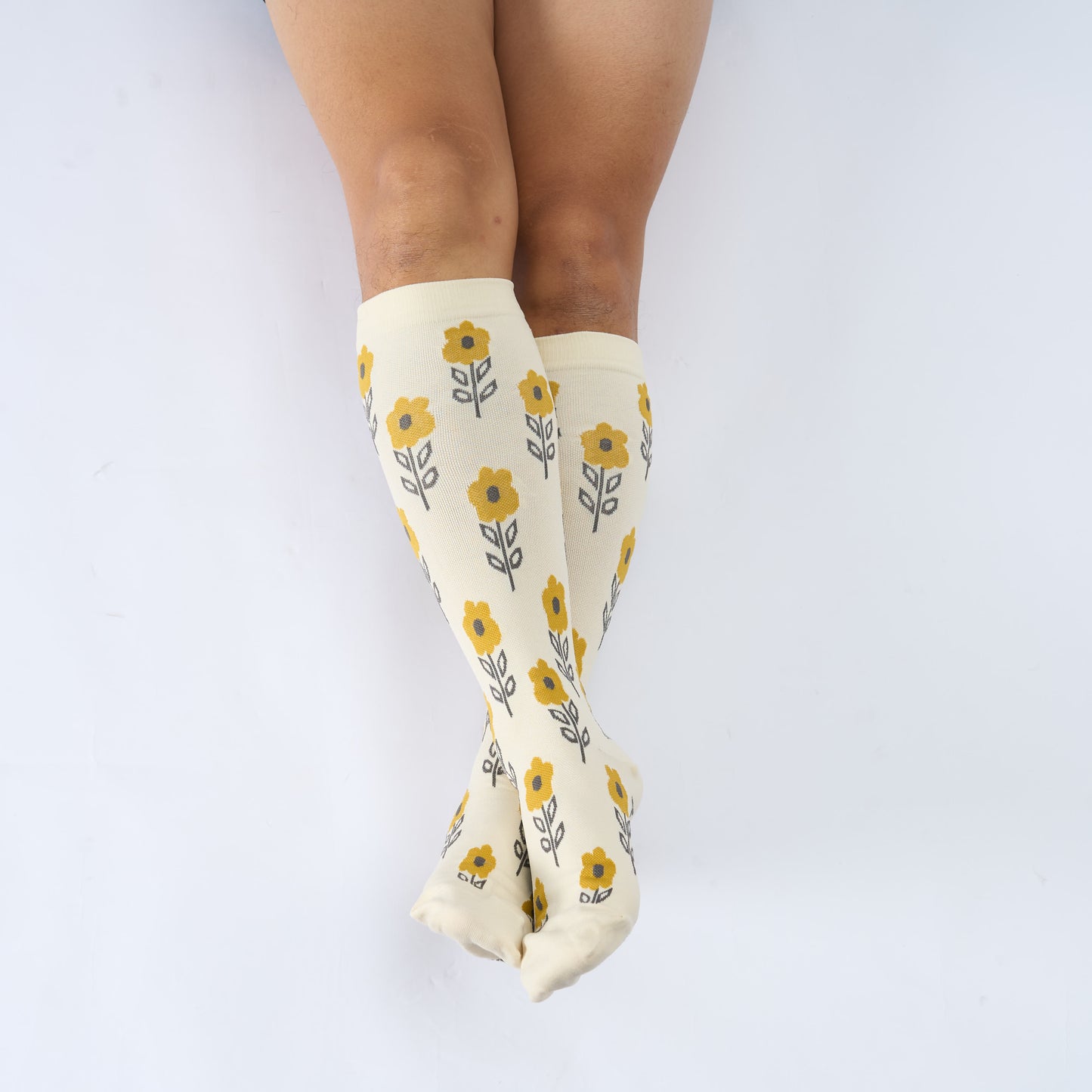 Plus Size Floral Trio Compression Socks(3 Pairs) - image 4