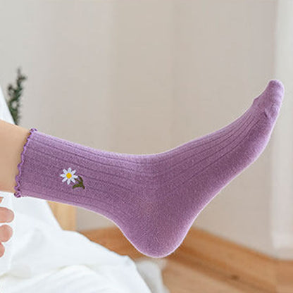 Embroidered Daisy Sleep Socks(8 Pairs) - image 2