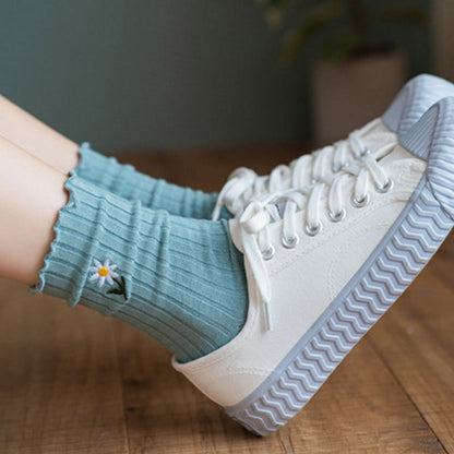 Embroidered Daisy Sleep Socks(8 Pairs) - image 9