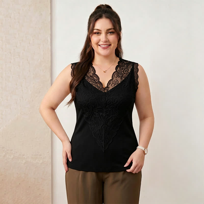 Plus Size Lace V Neck Tank Top - Black - 4XL - image 1