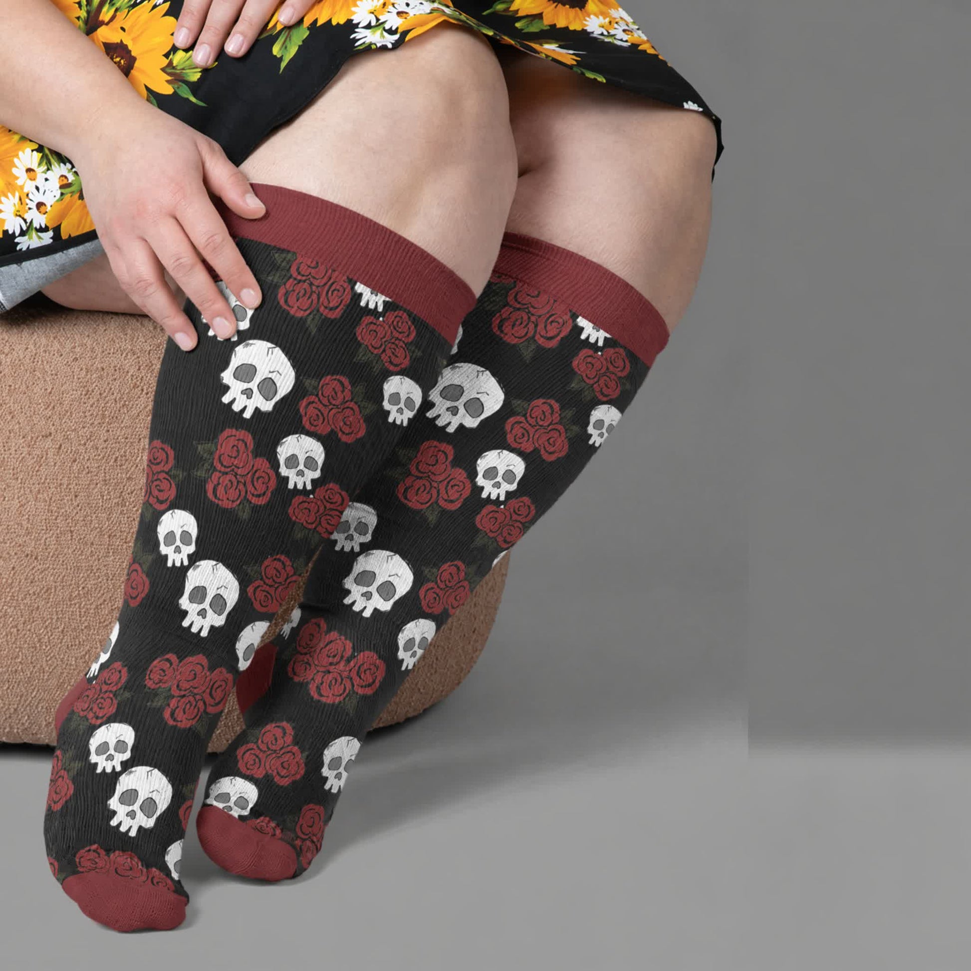 Plus Size Skull Dark Compression Socks - image 1