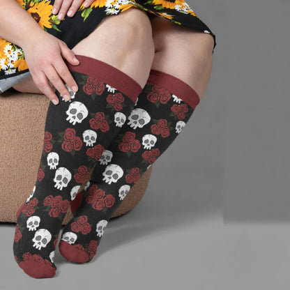 Plus Size Skull Dark Compression Socks - image 1