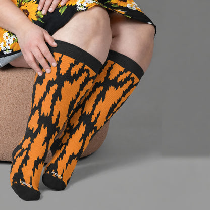 Plus Size Wild Leopard Compression Socks - Black(1 Pair) - 4XL - image 1