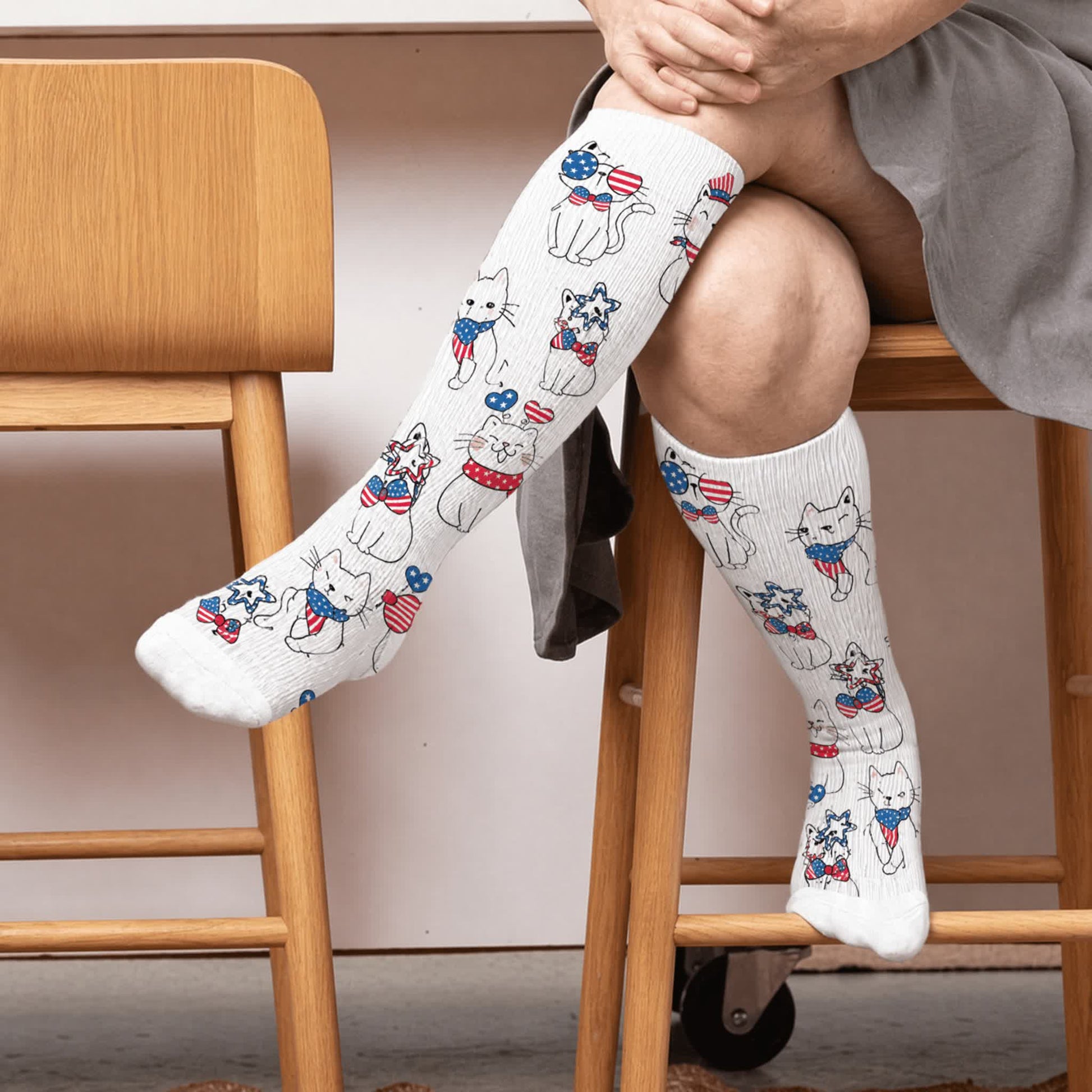 Plus Size Patriotic Heart Compression Socks - White(1 Pair) - 4XL - image 3