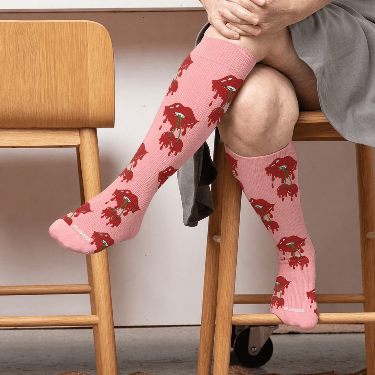 Plus Size Dripping Lips Compression Socks - Pink(1 Pair) - 4XL - image 1