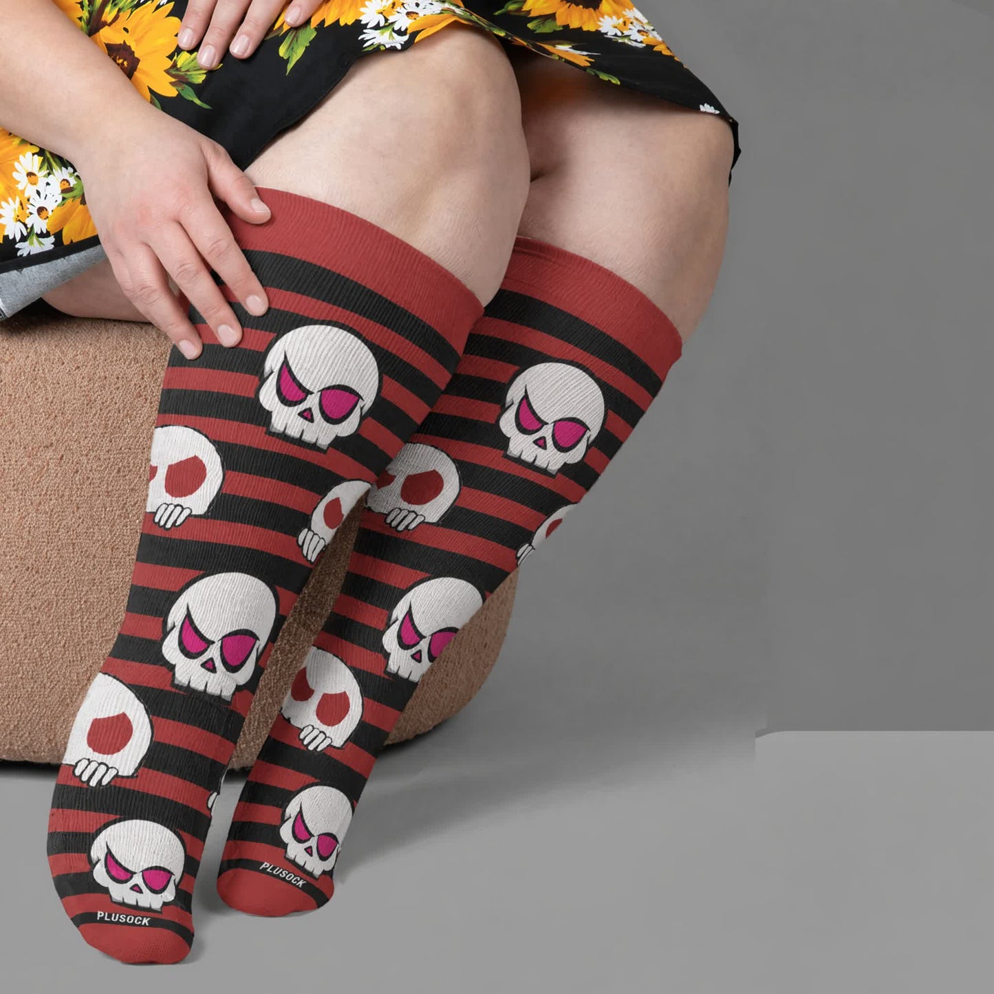 Plus SizeSkull Lollipops Compression Socks - Red(1 Pair) - 4XL - image 2