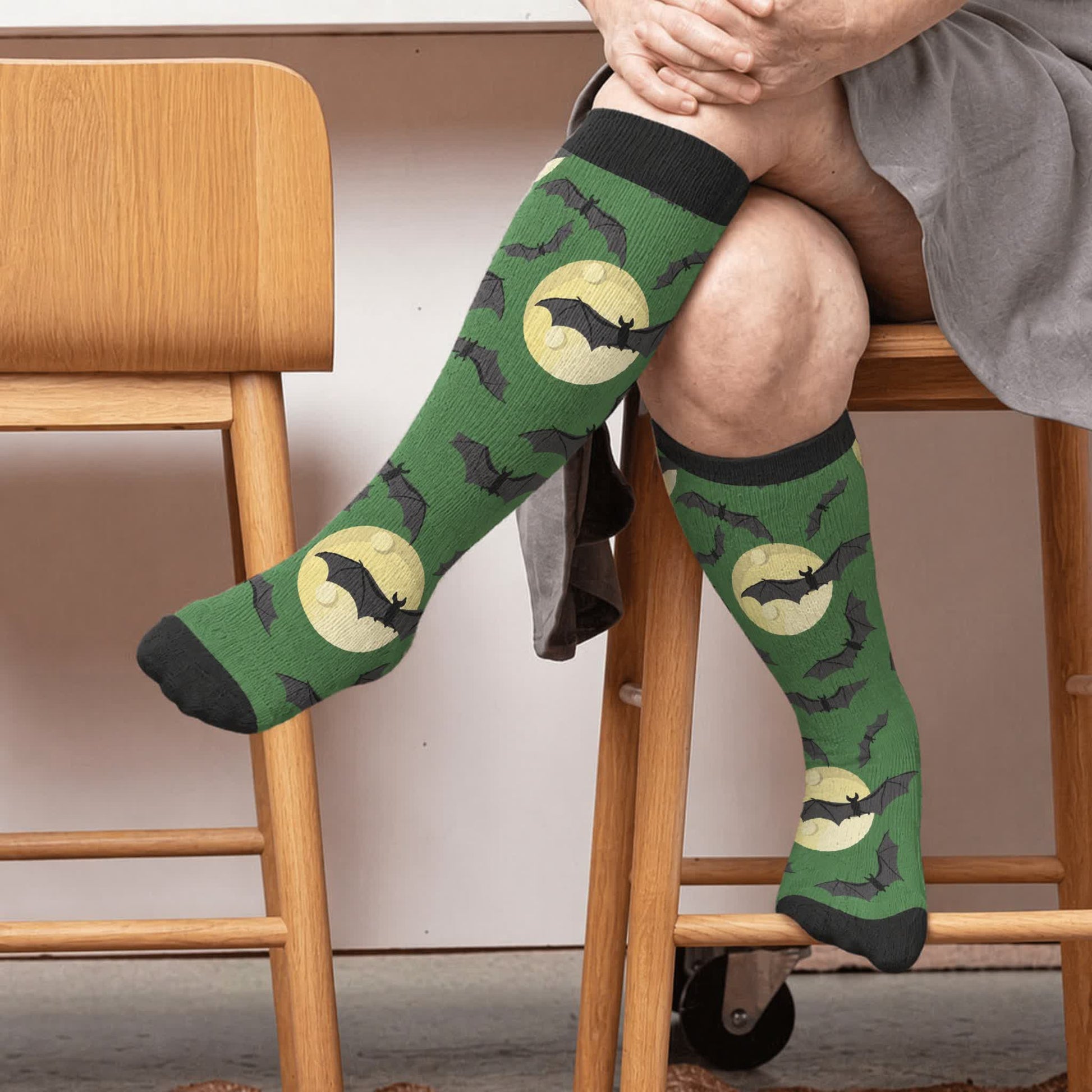 Plus Size Moon Bat Skull Compression Socks - Green(1 Pair) - 4XL - image 1