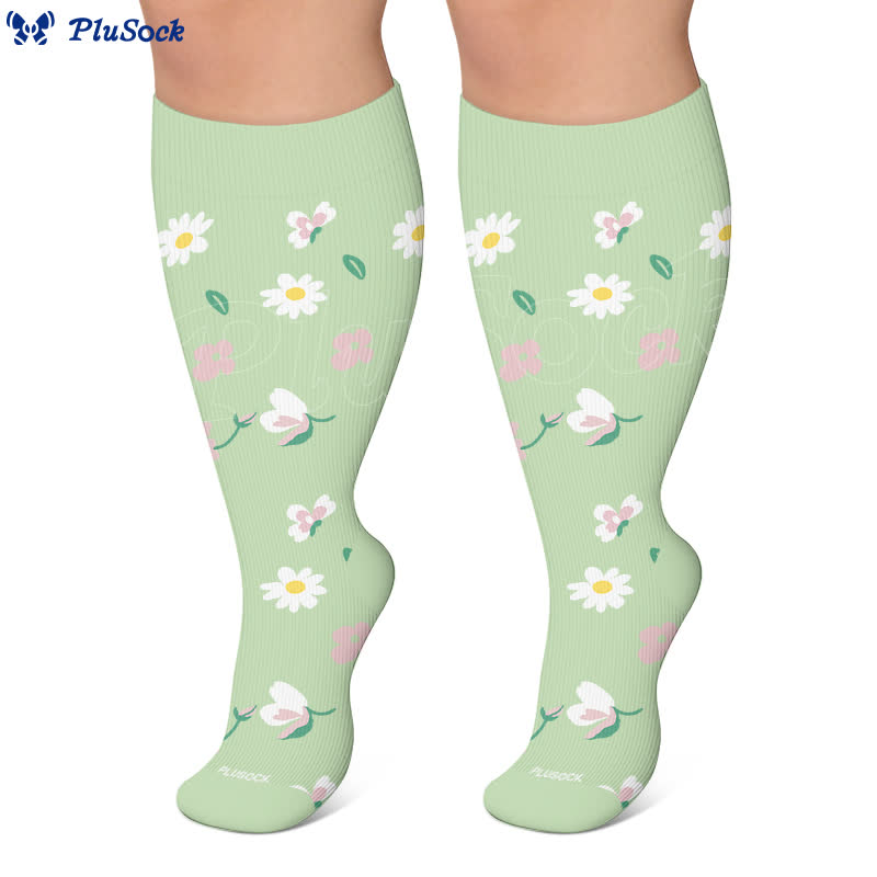 Plus Size Daisy Bee Flower Print Compression Socks - image 6