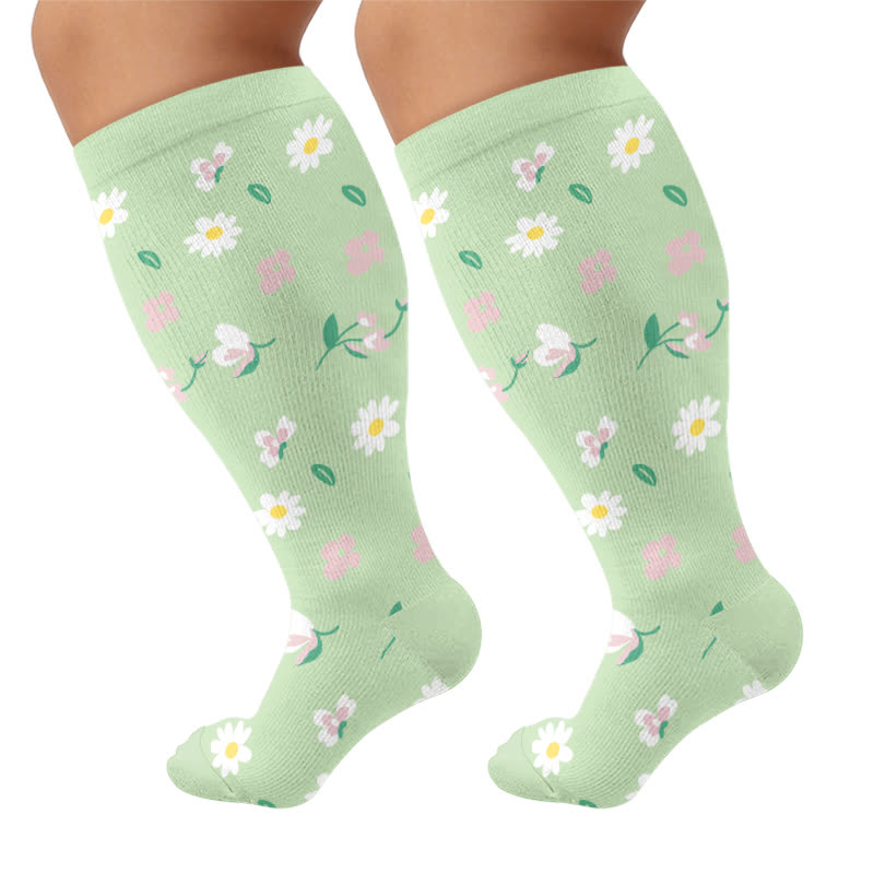 Plus Size Daisy Bee Flower Print Compression Socks - Green(1 Pair) - 4XL - image 9