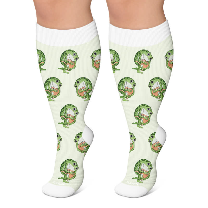 Plus Size Cartoon Frog Print Compression Socks - Green - 4XL - image 4