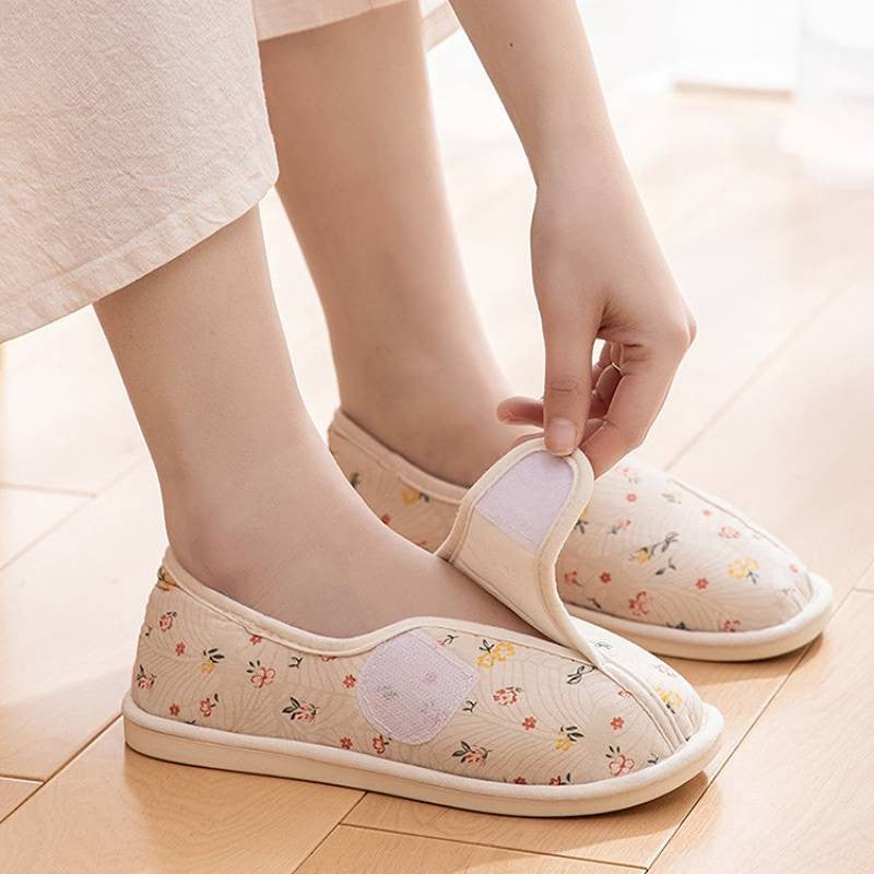 Adjustable Garden Quilted Fluffy Shoes - image 3