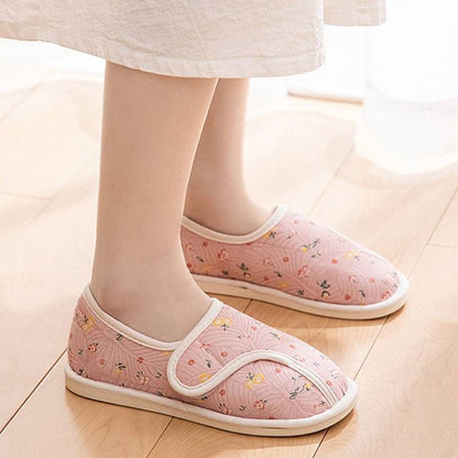 Adjustable Garden Quilted Fluffy Shoes - image 1